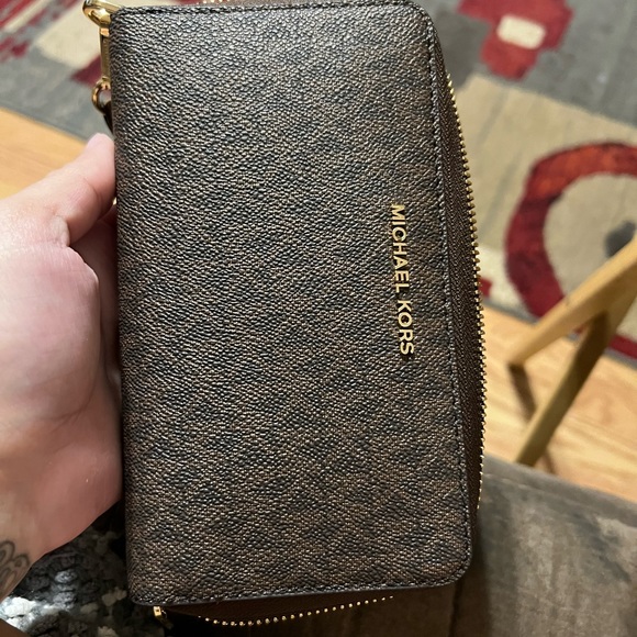 Large Leather Smartphone Wristlet - Picture 1 of 3
